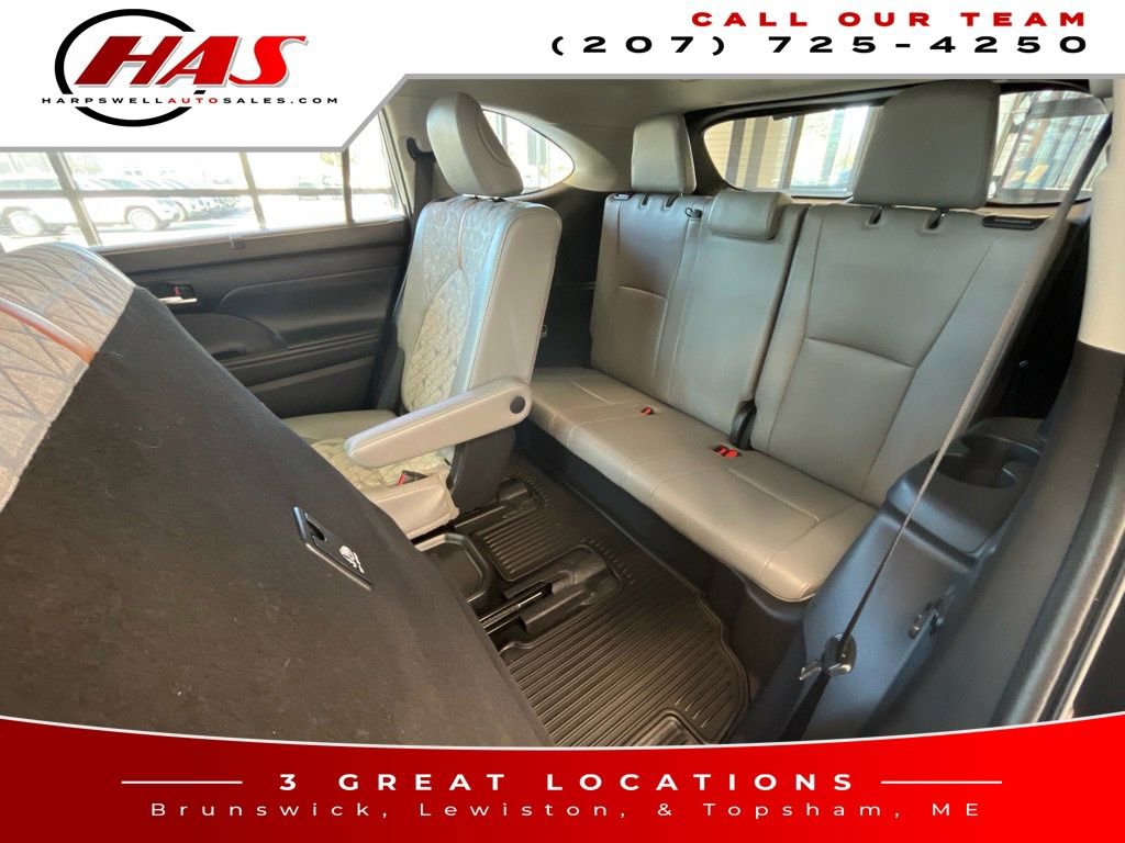 Used 2022 Toyota Highlander Bronze Edition image 12