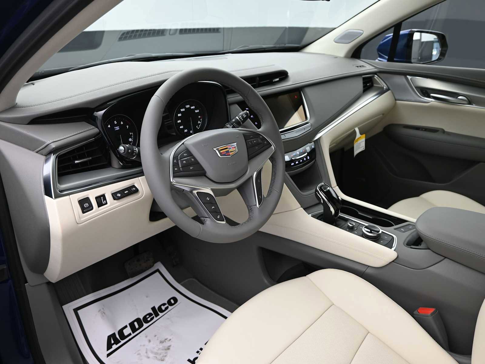 New 2025 Cadillac XT5 Premium Luxury w/ Technology Package image 11