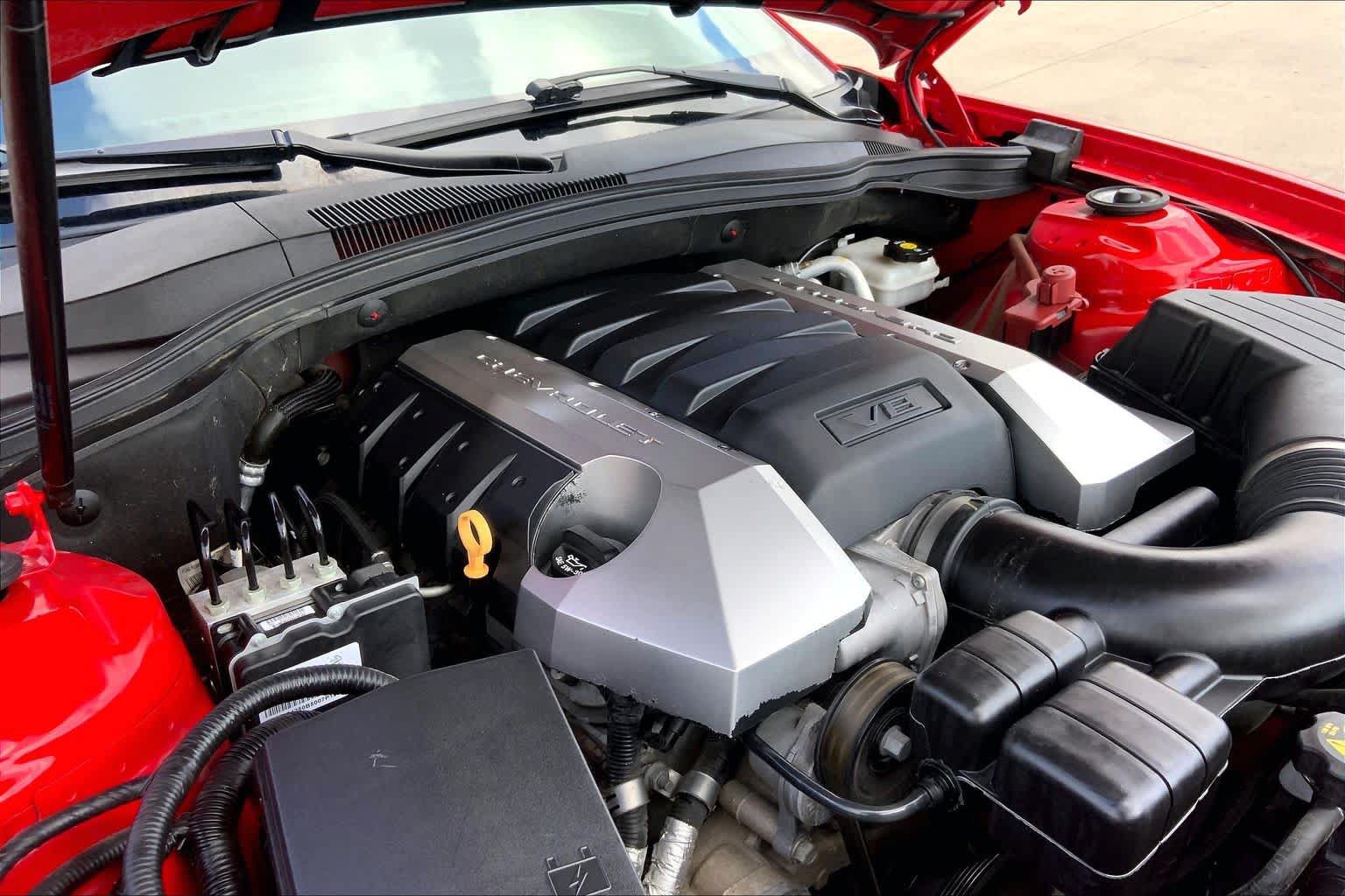 Used 2015 Chevrolet Camaro SS w/ RS Package RWD image 31