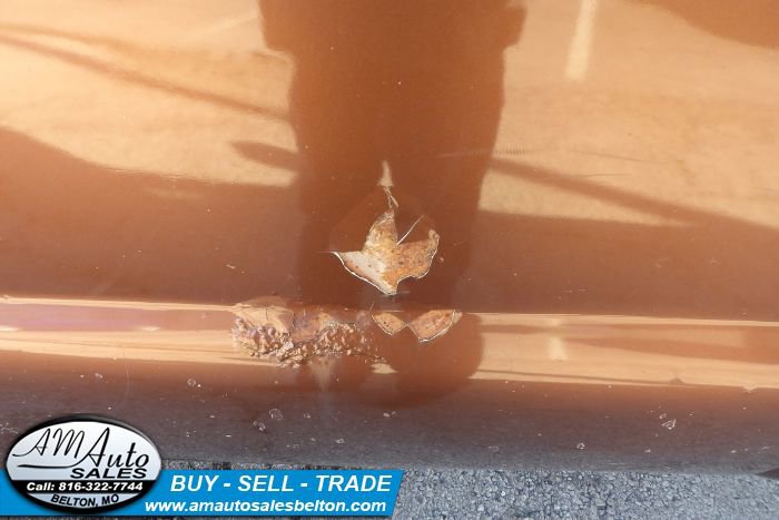 Used 2015 Cadillac Escalade Platinum image 27