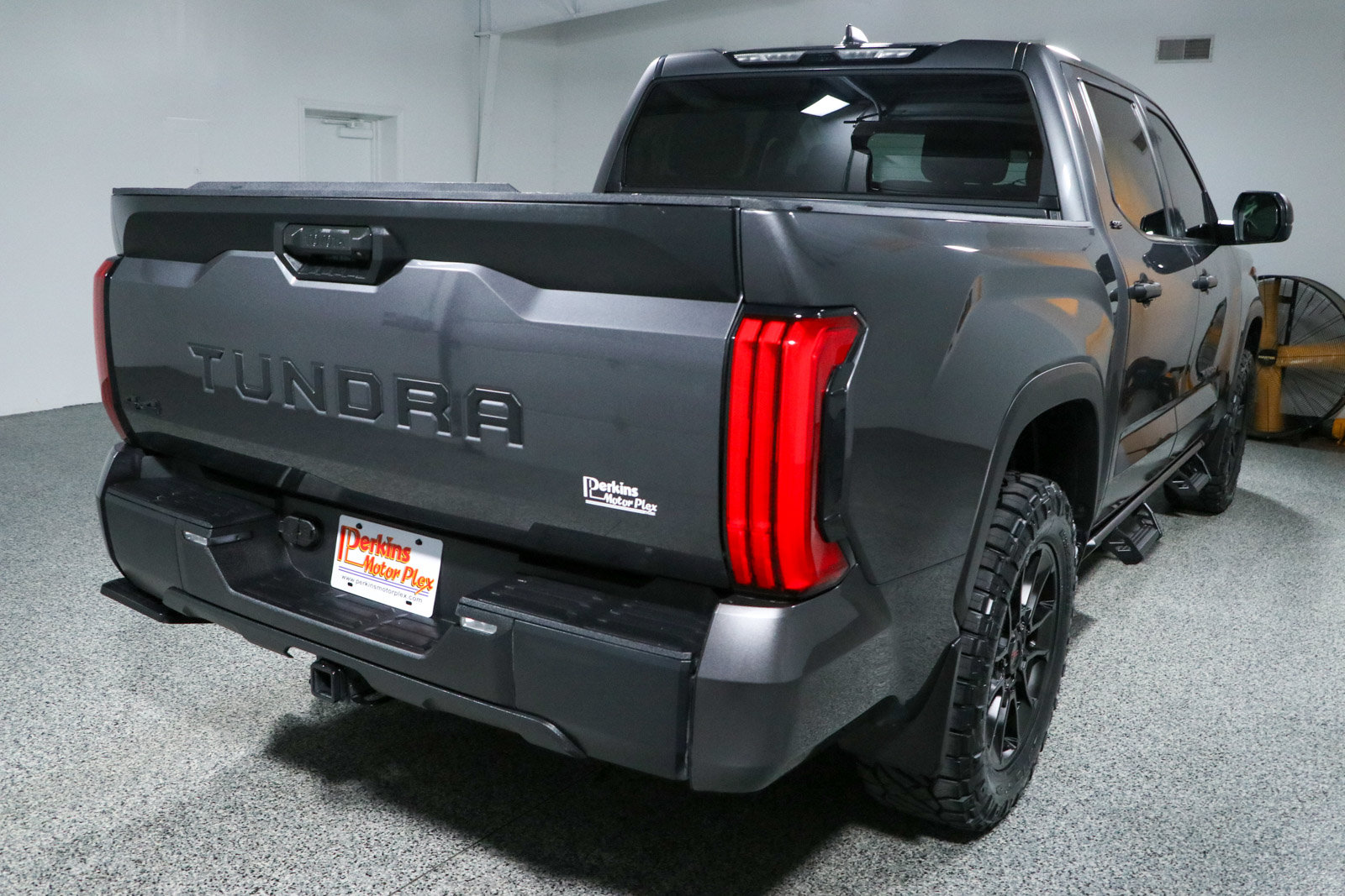 Used 2024 Toyota Tundra SR5 AWD/4WD image 7