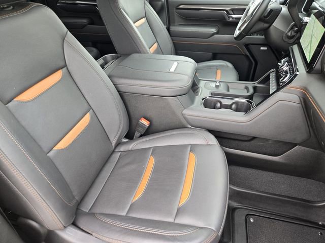 Used 2025 GMC Sierra 2500 AT4 image 15