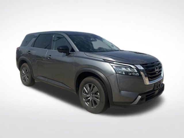 Used 2024 Nissan Pathfinder S FWD image 11