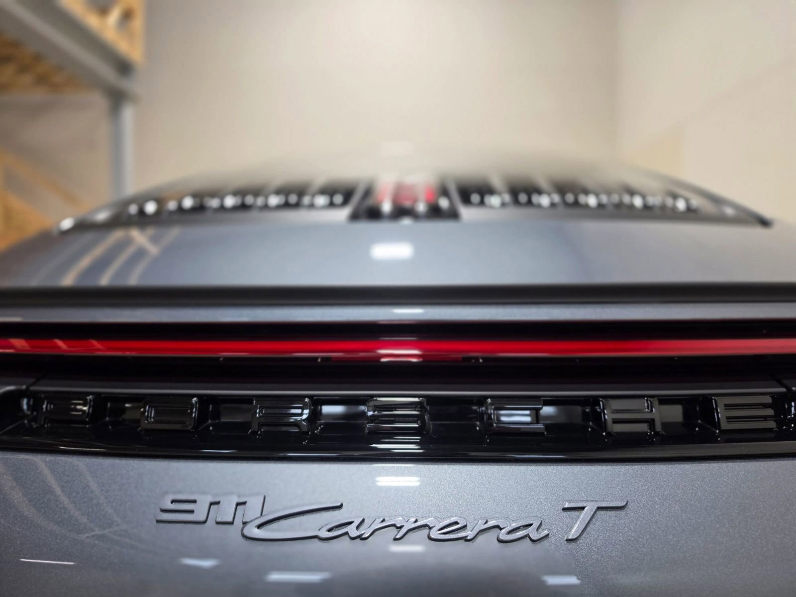 Used 2025 Porsche 911 Carrera T RWD image 22
