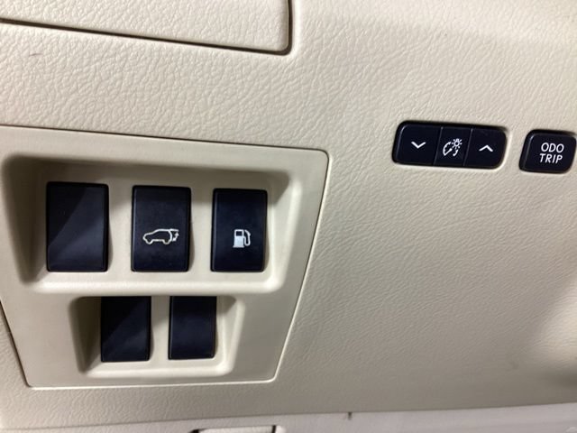 Used 2011 Lexus RX 350 AWD w/ Premium Pkg image 16