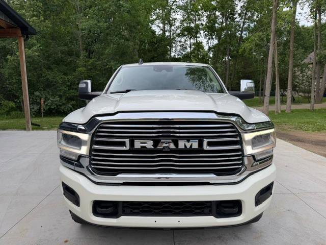 Used 2023 RAM 2500 Laramie AWD/4WD image 3