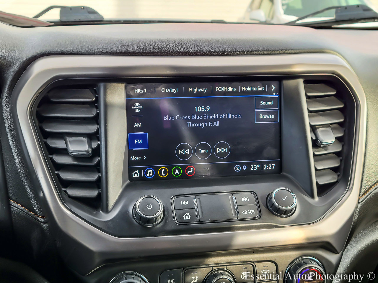 Used 2023 GMC Acadia AT4 w/ Technology Package image 22