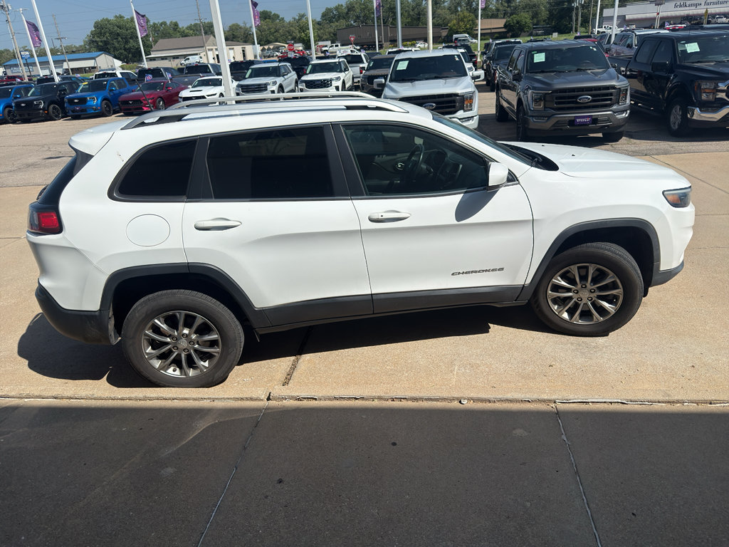 Used 2019 Jeep Cherokee Latitude Plus w/ Comfort/Convenience Group AWD/4WD image 8
