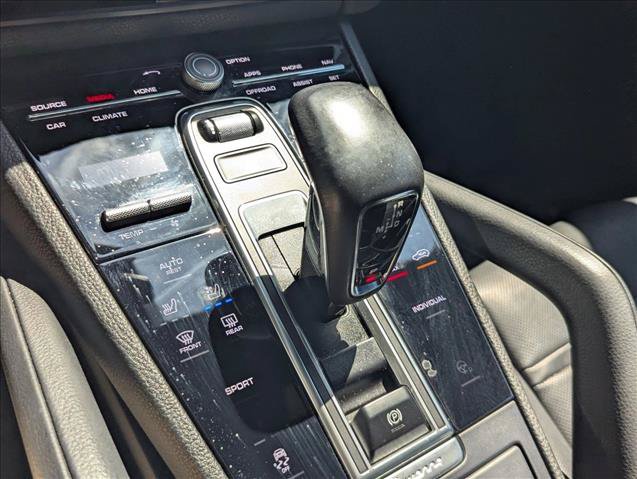 Used 2023 Porsche Cayenne AWD/4WD image 12