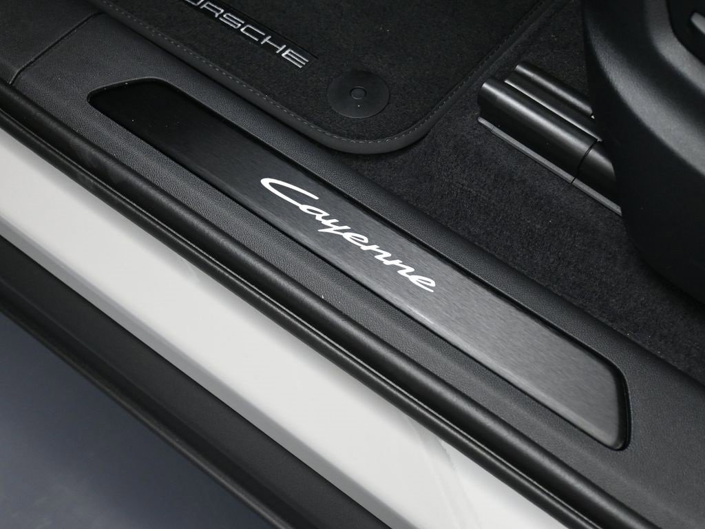 New 2026 Porsche Cayenne E-Hybrid image 18