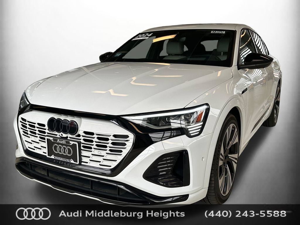 Used 2024 Audi Q8 e-tron Prestige w/ Prestige Package AWD/4WD image 4