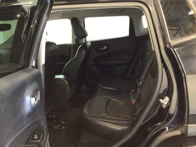 Used 2017 Jeep Compass Latitude w/ Popular Equipment Group AWD/4WD image 4