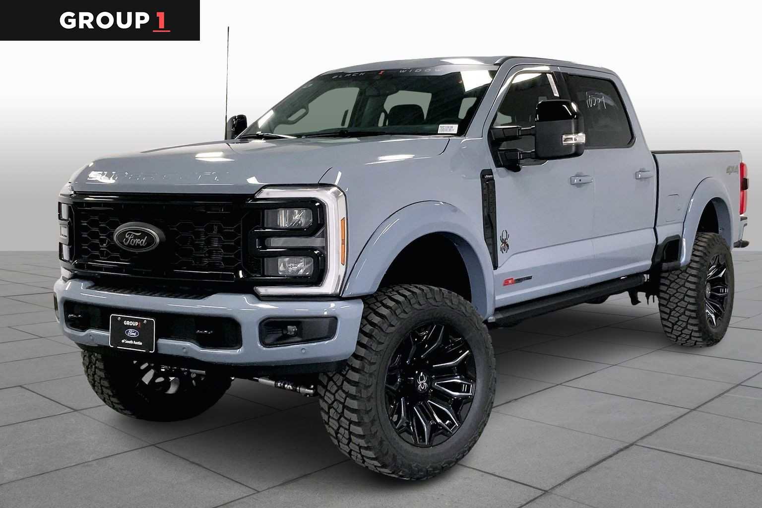 New 2026 Ford F250 Lariat w/ Black Appearance Package