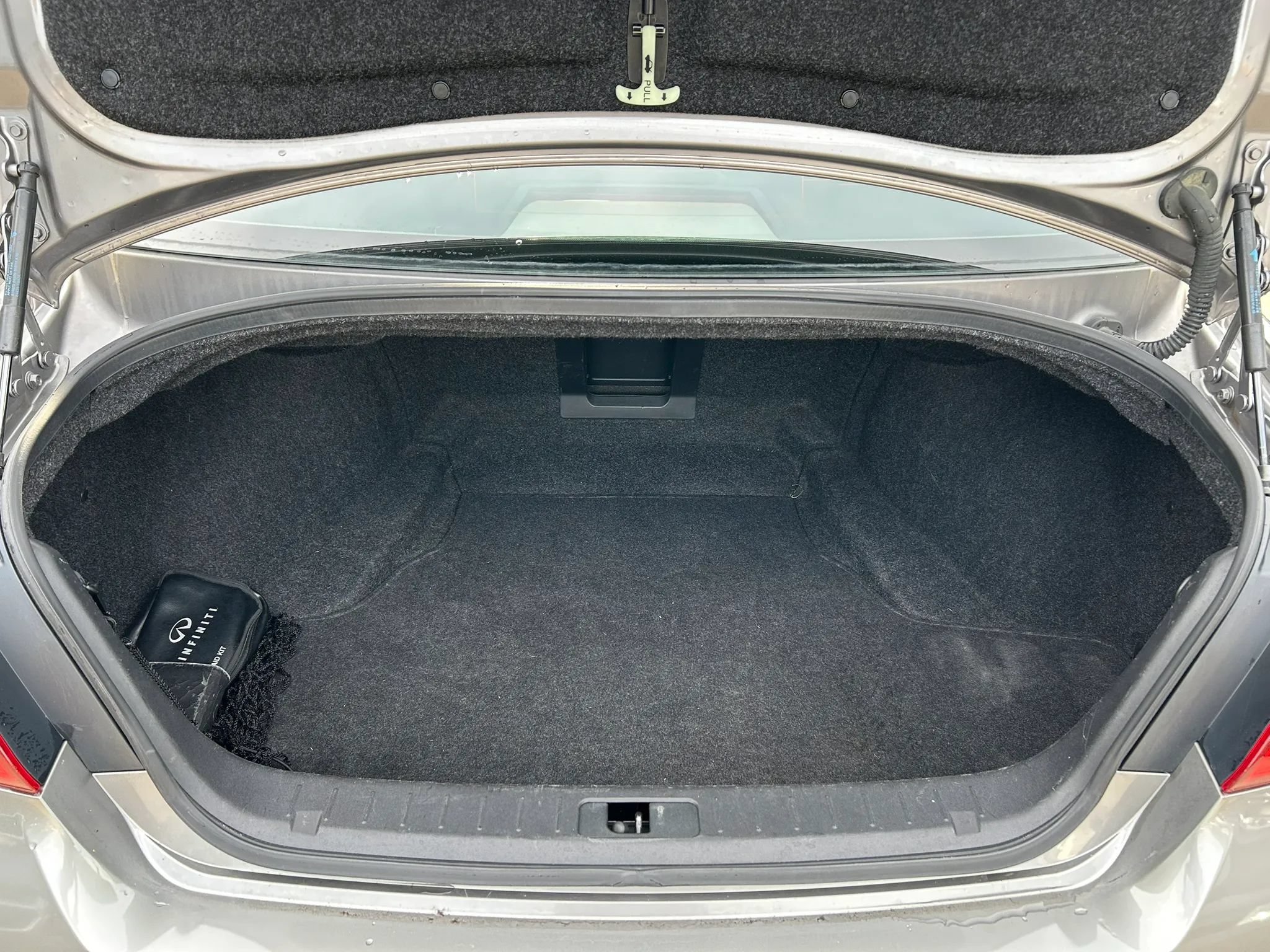 Used 2012 INFINITI M37 w/ Premium Pkg RWD image 33
