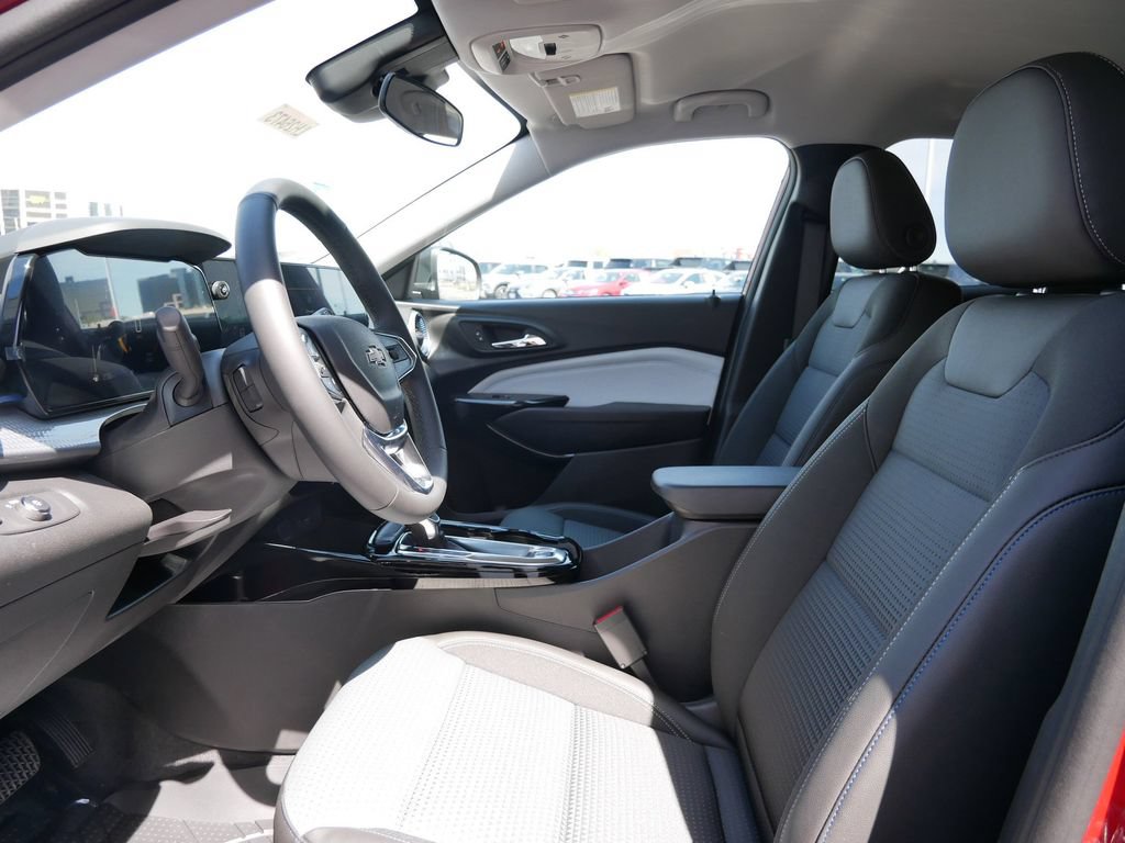 New 2026 Chevrolet Trax LT w/ Driver Confidence Package FWD image 14