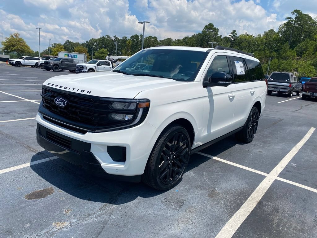 New 2027 Ford Expedition Platinum w/ Stealth Performance Package AWD/4WD image 3