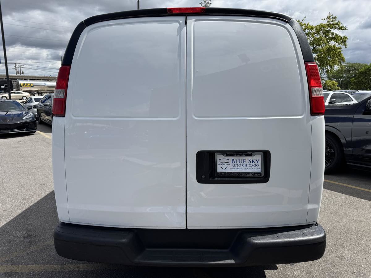 Used 2014 Chevrolet Express 1500 RWD image 6