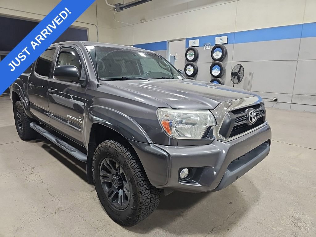 Used 2015 Toyota Tacoma PreRunner w/ SR5 Package RWD image 2