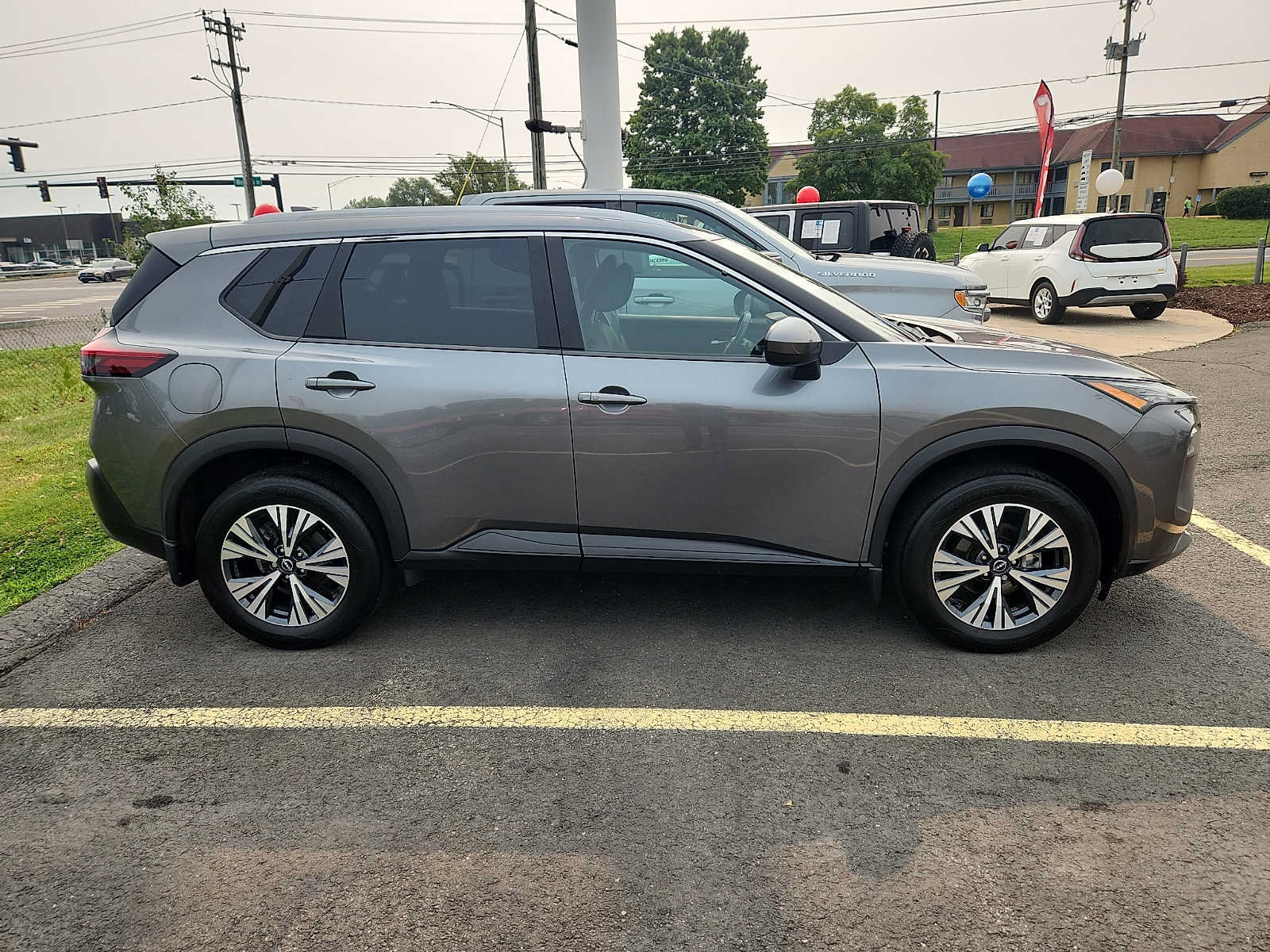 Used 2023 Nissan Rogue SV w/ SV Premium B Package AWD/4WD image 7