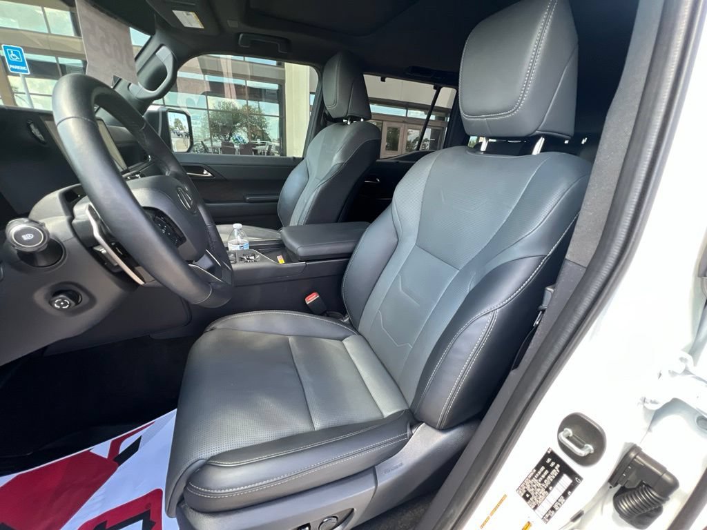 Used 2024 Lexus GX 550 w/ Cold Area Package AWD/4WD image 9