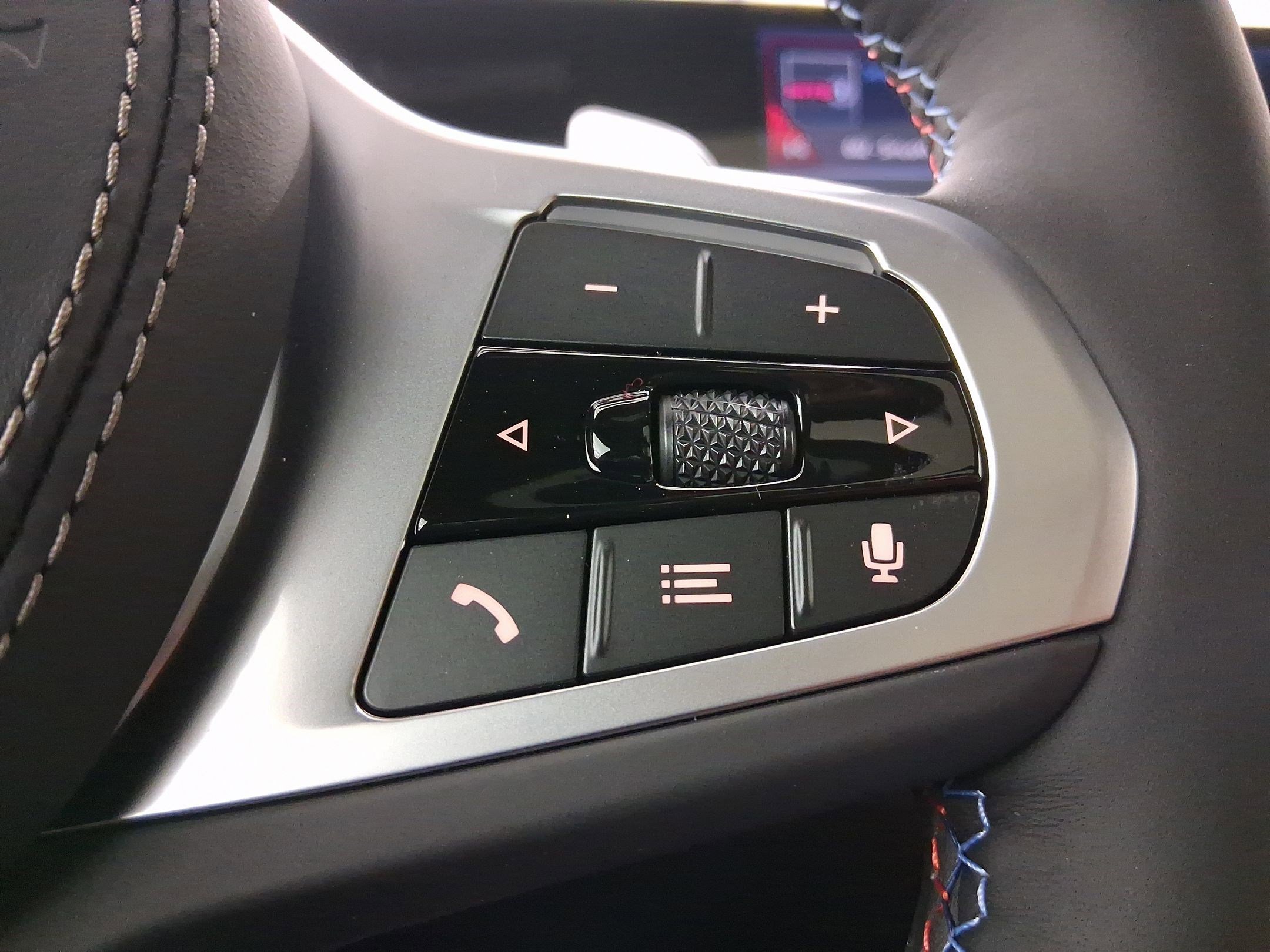 New 2026 BMW X6 M60i image 21