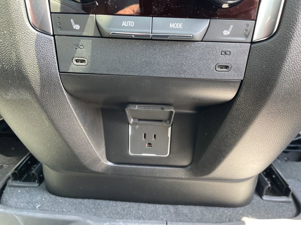 New 2026 Chevrolet Tahoe Premier w/ Sun And Tow Package AWD/4WD image 37