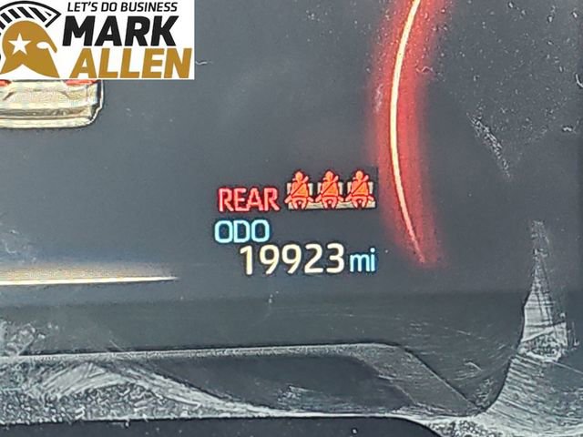 Used 2025 Toyota RAV4 LE AWD/4WD image 12