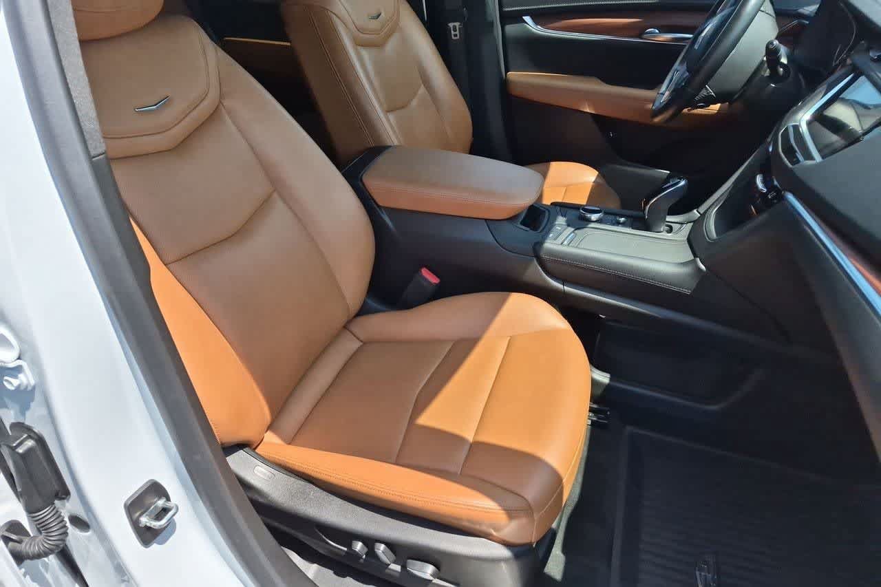 Used 2024 Cadillac XT5 Premium Luxury w/ LPO, Floor Liner Package AWD/4WD image 22