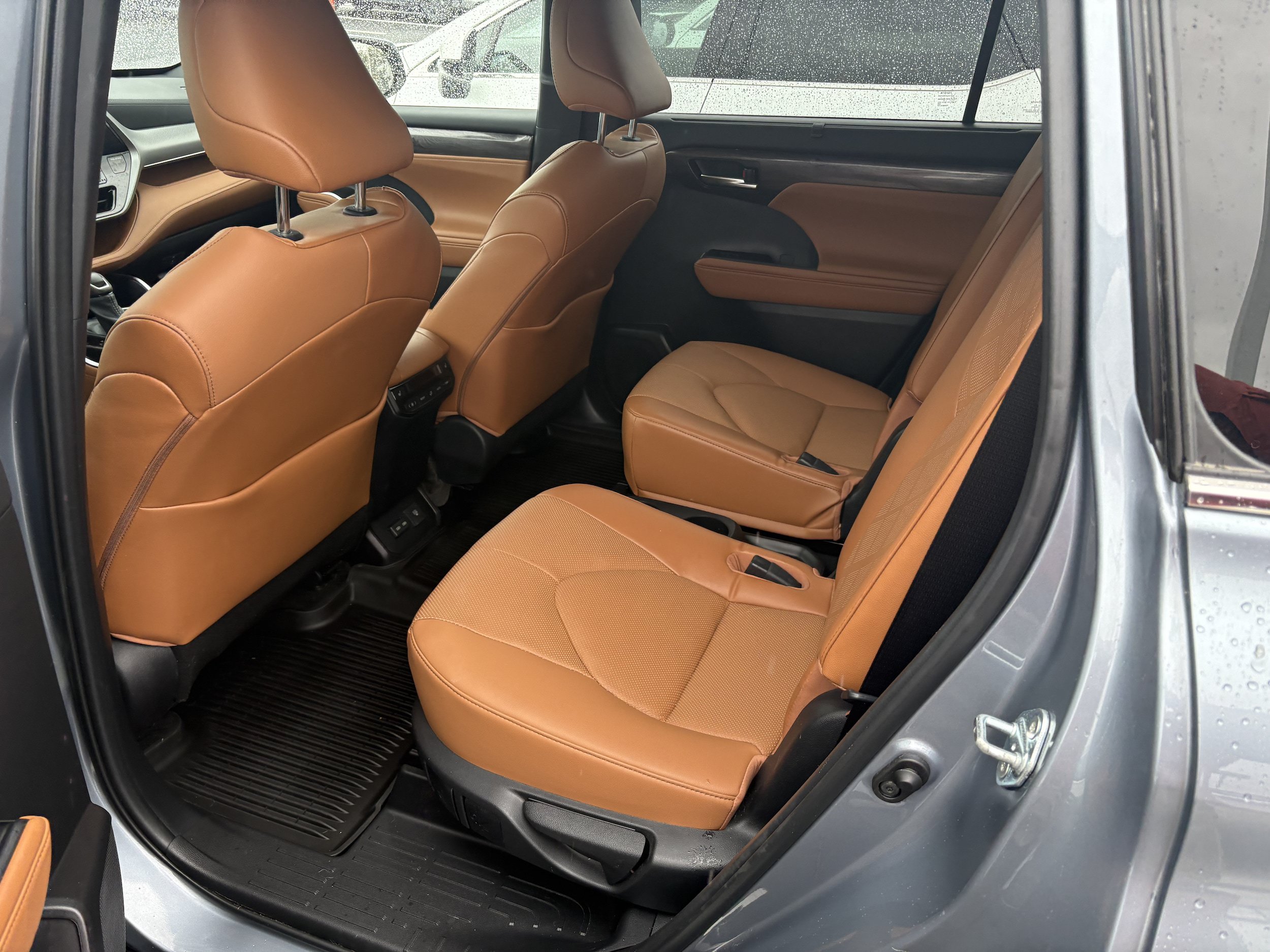 Used 2023 Toyota Highlander Platinum AWD/4WD image 7
