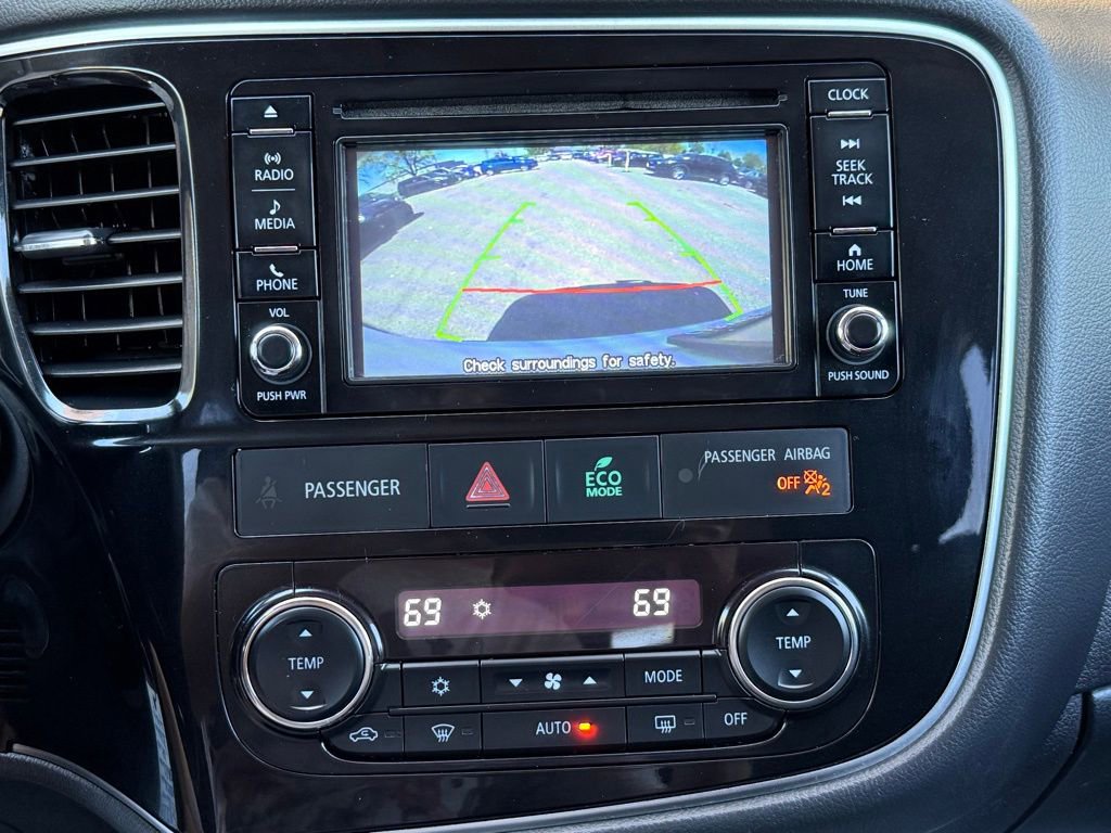 Used 2017 Mitsubishi Outlander ES AWD/4WD image 33