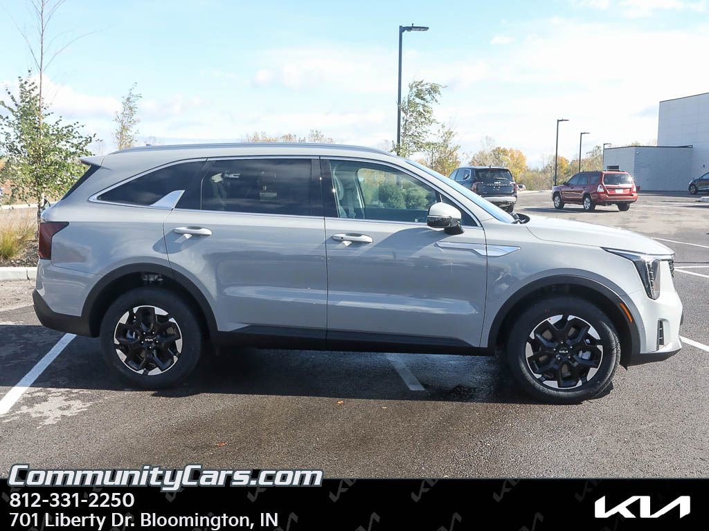 New 2026 Kia Sorento S w/ S Panoramic Sunroof Package image 8