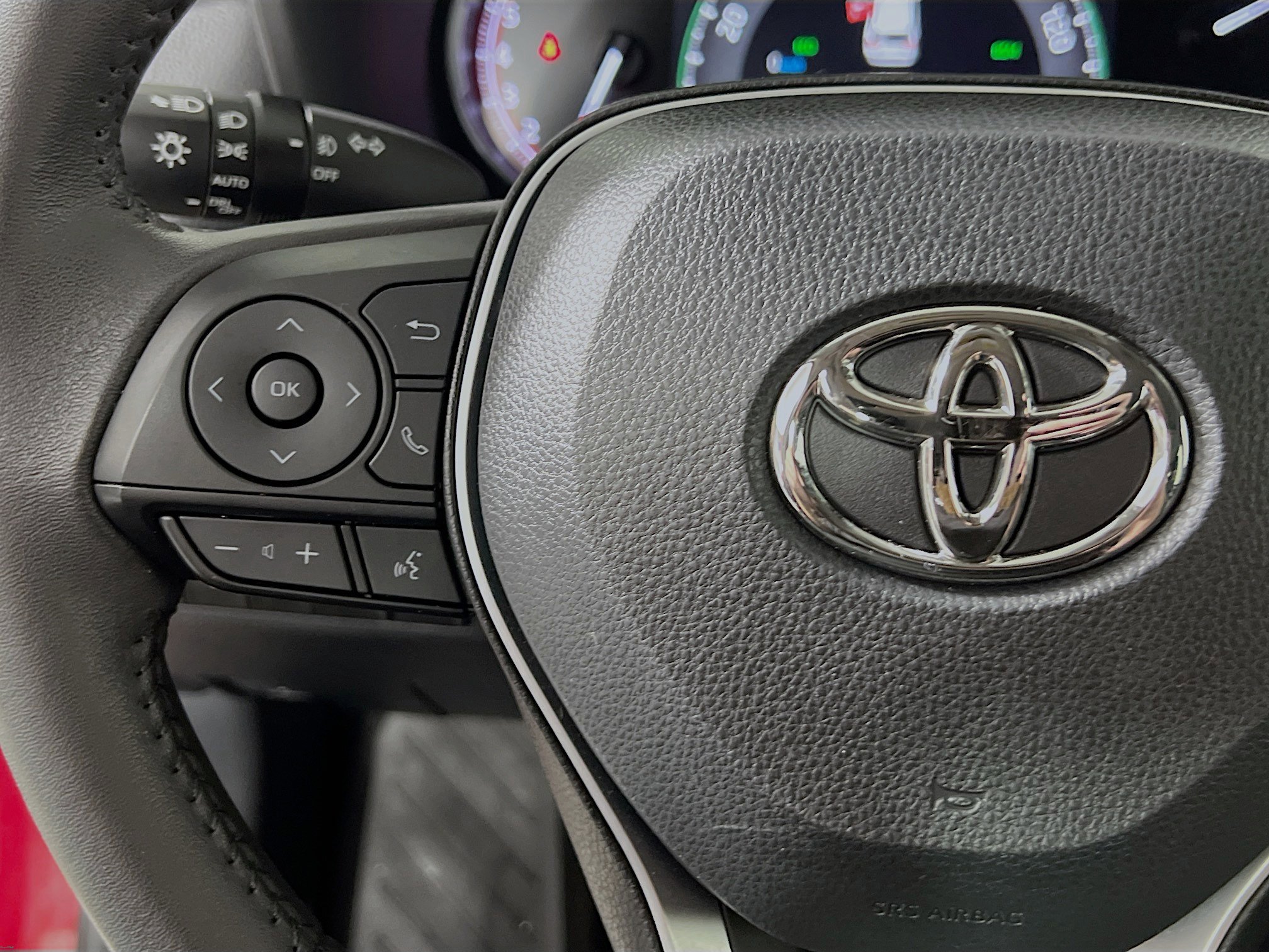 Used 2023 Toyota RAV4 XLE Premium image 19