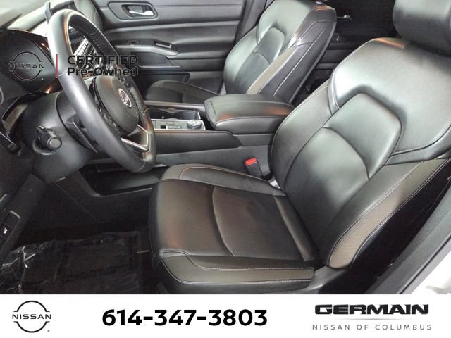 Certified 2024 Nissan Pathfinder SL w/ Black Appearance Package AWD/4WD image 19