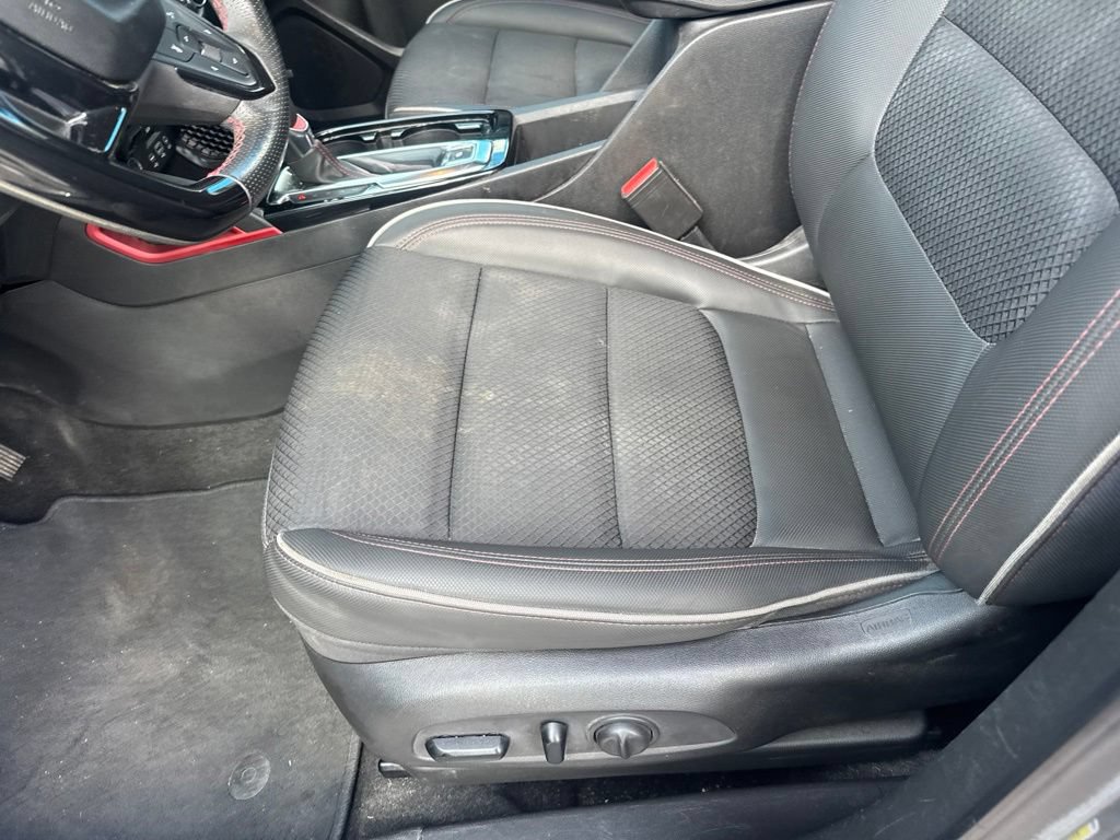 Used 2022 Chevrolet TrailBlazer RS w/ Technology Package FWD image 17