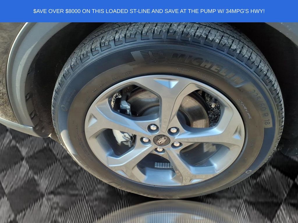 Used 2025 Ford Escape ST-Line image 9