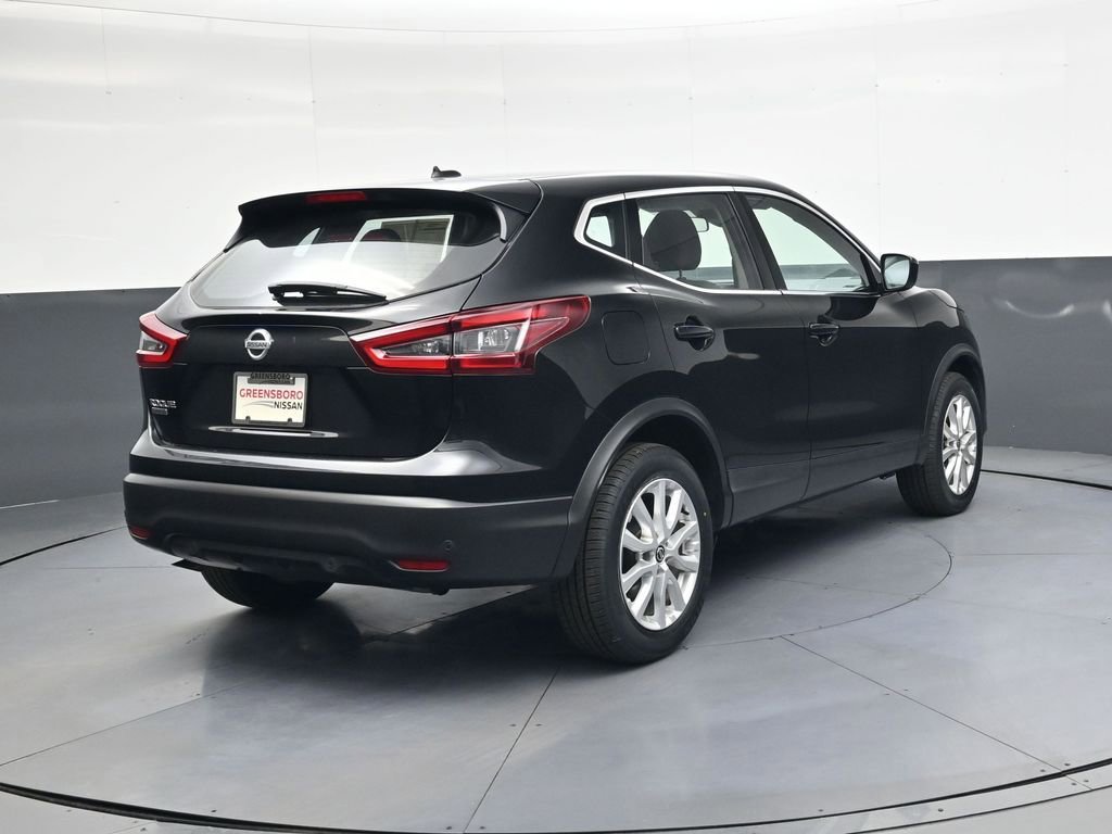 Used 2021 Nissan Rogue Sport S image 4