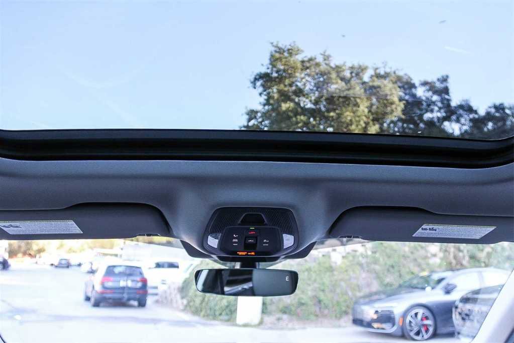 New 2025 Audi Q5 Premium Plus image 12