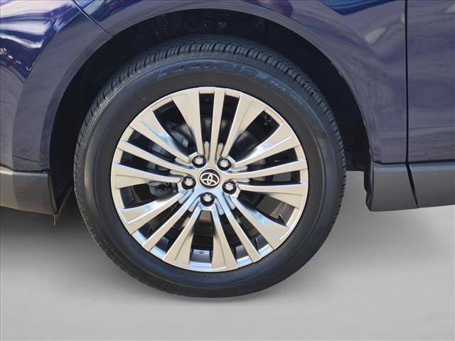 Certified 2023 Toyota Venza Limited AWD/4WD image 23