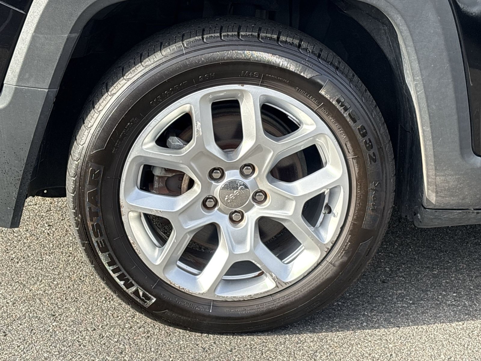Used 2017 Jeep Renegade Latitude FWD image 10