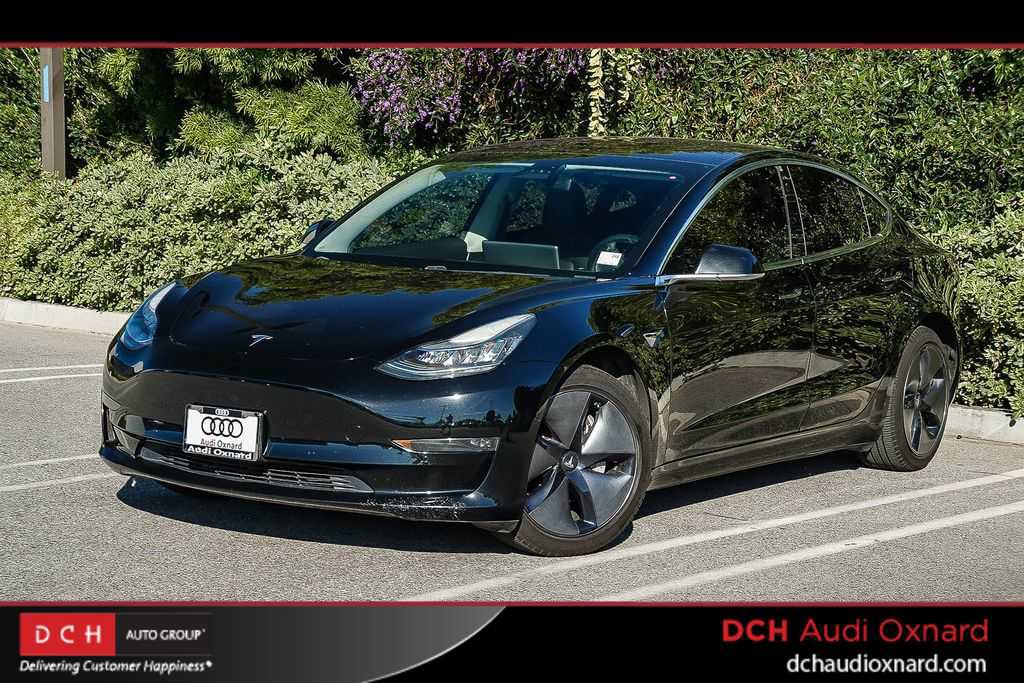 Used 2019 Tesla Model 3 Standard Range image 1