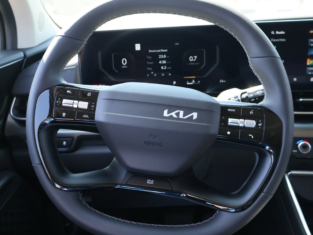 New 2027 Kia Carnival SX w/ Dark Edition Package FWD image 35