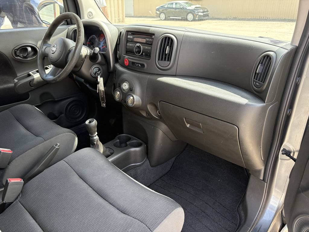 Used 2010 Nissan Cube 1.8 w/ Interior Designer Pkg FWD image 24