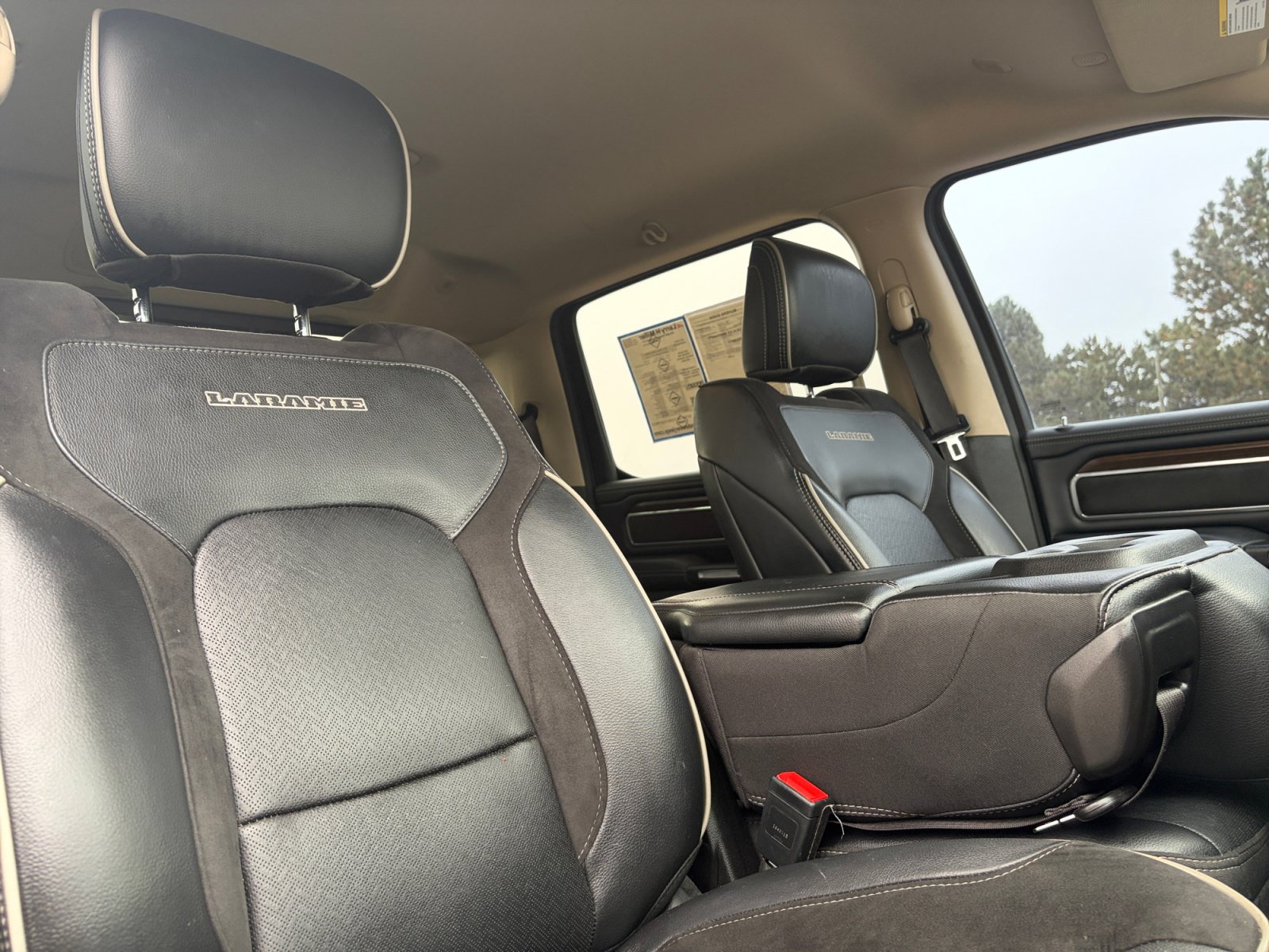 Used 2021 RAM 1500 Laramie AWD/4WD image 31