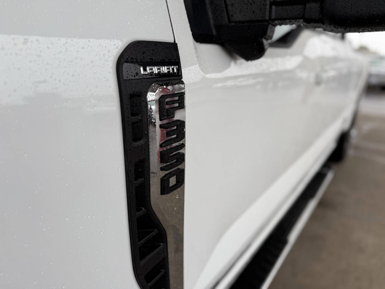 Used 2024 Ford F350 Lariat image 15