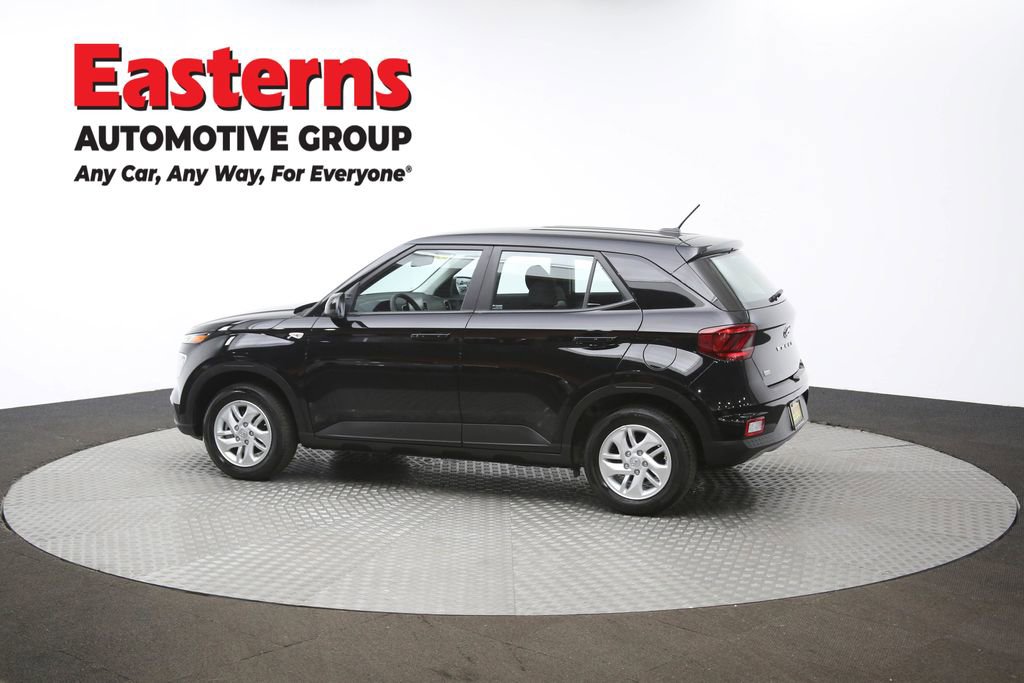 Used 2025 Hyundai Venue SE image 61