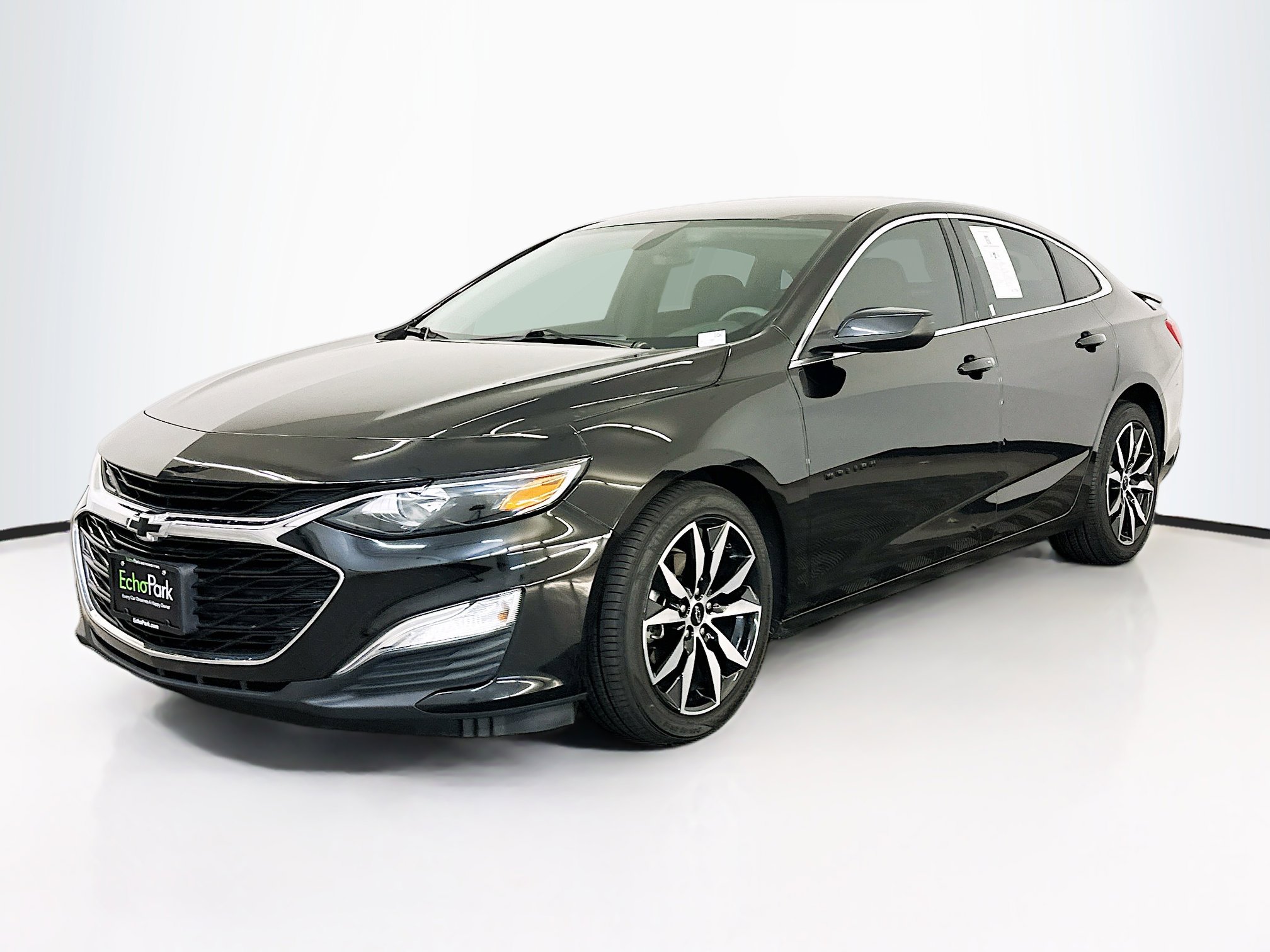 Used 2021 Chevrolet Malibu RS image 3