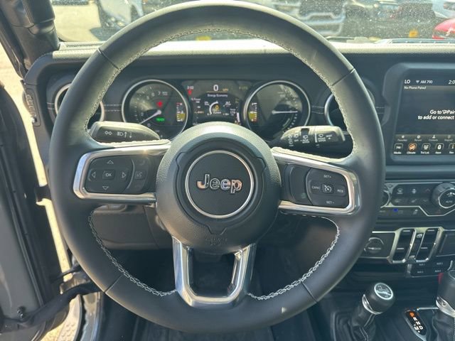 Used 2023 Jeep Wrangler Unlimited Sahara w/ Cold Weather Group AWD/4WD image 18