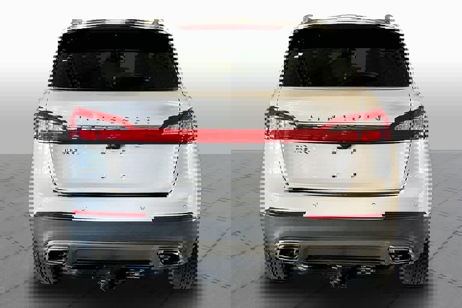 Used 2016 Lincoln MKX Reserve w/ Climate Package image 4