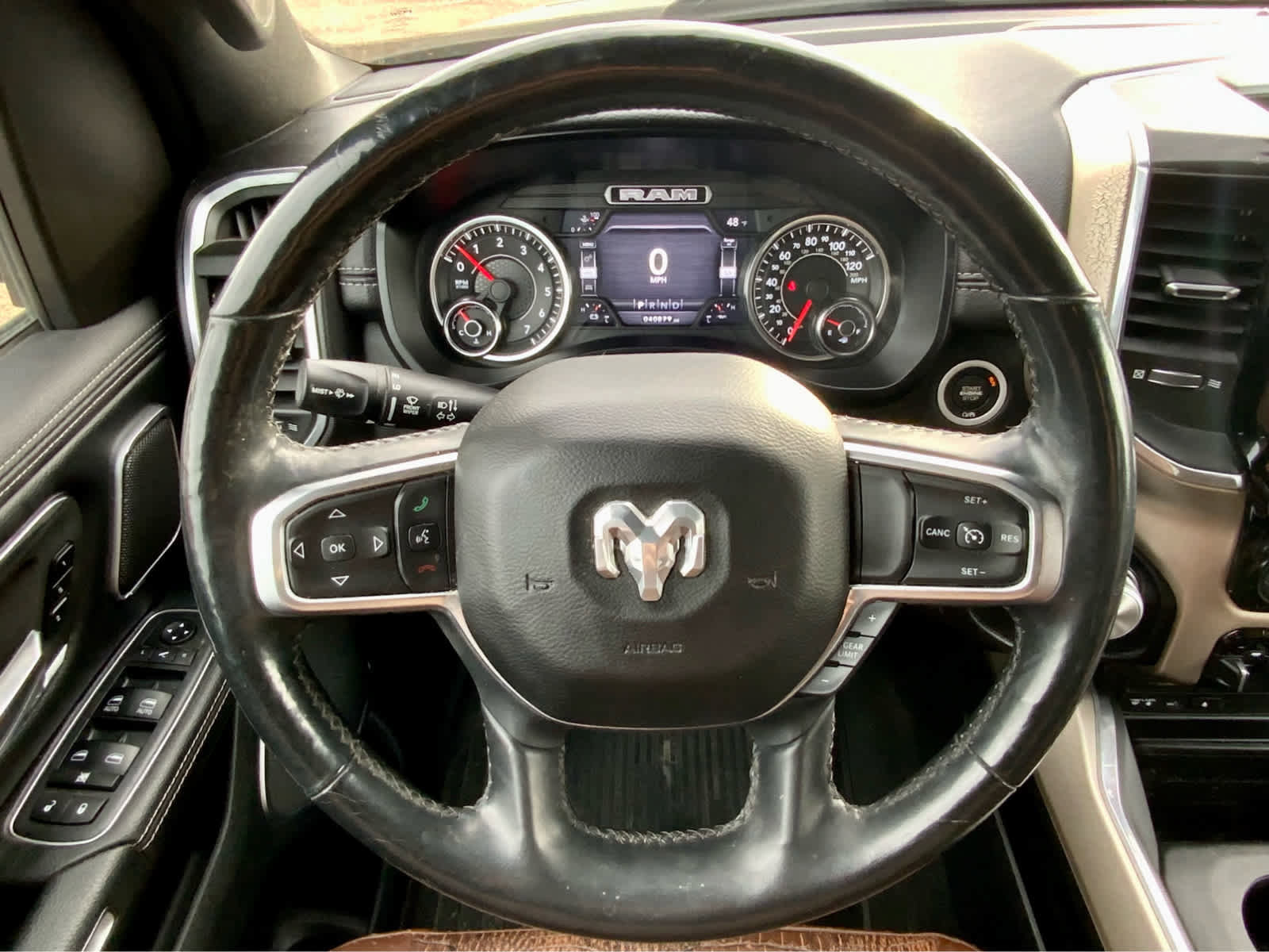 Used 2019 RAM 1500 Laramie image 40