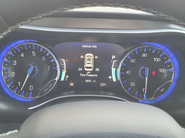Used 2025 Chrysler Pacifica Select FWD image 8